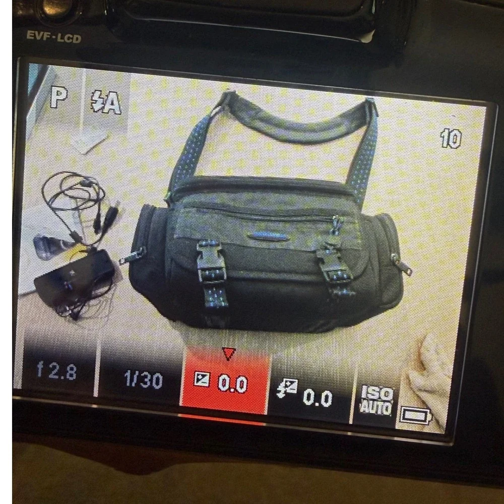 Kodak EasyShare Z980 12.0MP Digital Camera 24X Optical Zoom Wide Lens Bundle